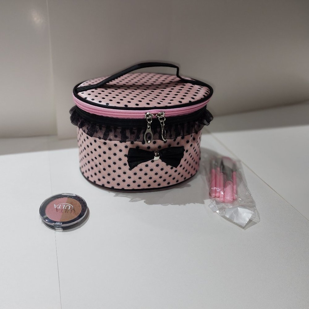 Cosmetic tote bags NWOT